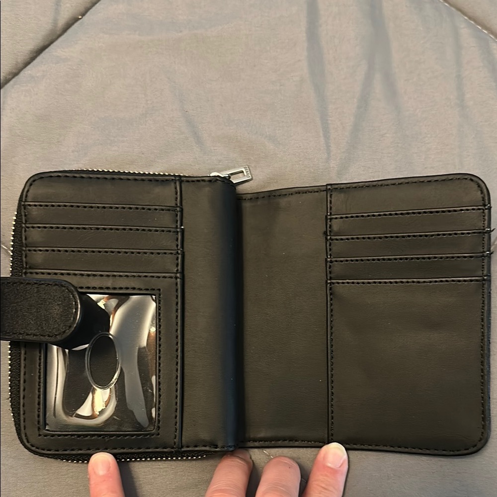 GUESS Black Women's Wallet - Picture 3 of 4